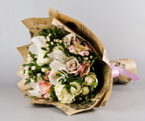 Frosted Eucalyptus & Berry Garland